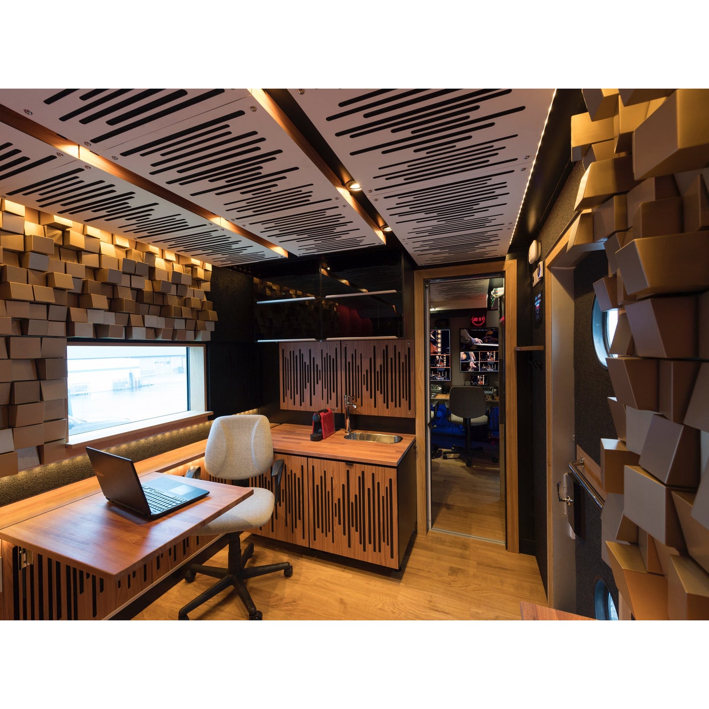 ViCoustic VicPattern Ultra Wavewood (Natural Oak 3-Unit)