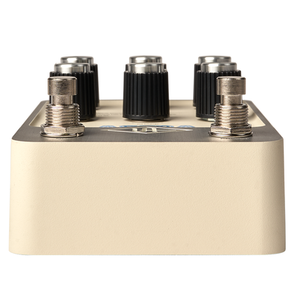 Universal Audio UAFX Astra Modulation Machine Pedal
