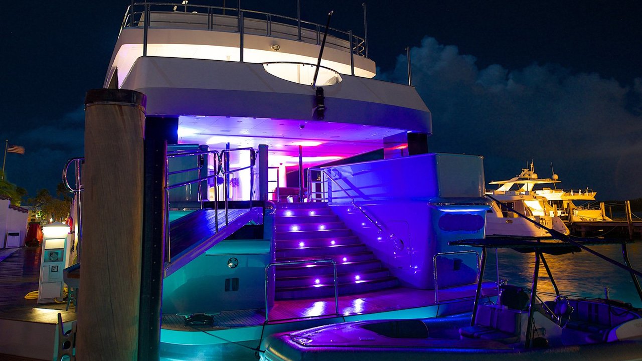 Chauvet Freedom Par Hex-4 LED Light (RGBAW+UV) - FREEDOMPARHEX4