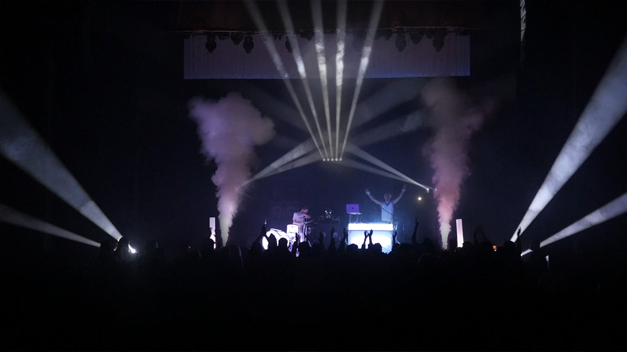 Chauvet Geyser T6 LED Effect Fog Machine (RGB) - GEYSERT6